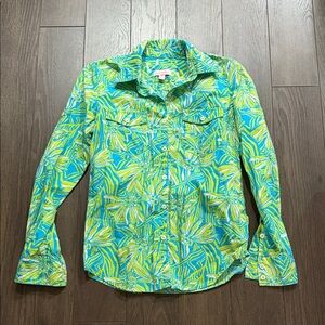 Lily Pulitzer green and blue printed blouse XS